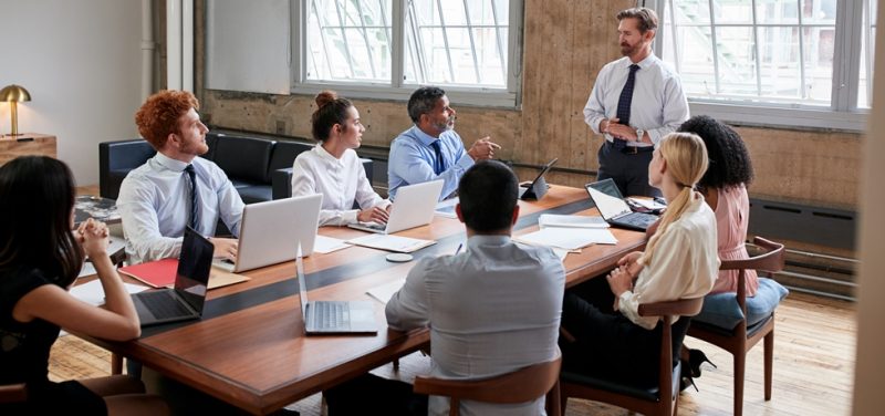 Entenda A Diferença Entre Liderança Transacional E Transformacional