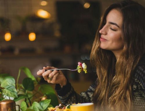 12 horas sem comer fazem você viver mais? — Descobertas do Nobel de Medicina